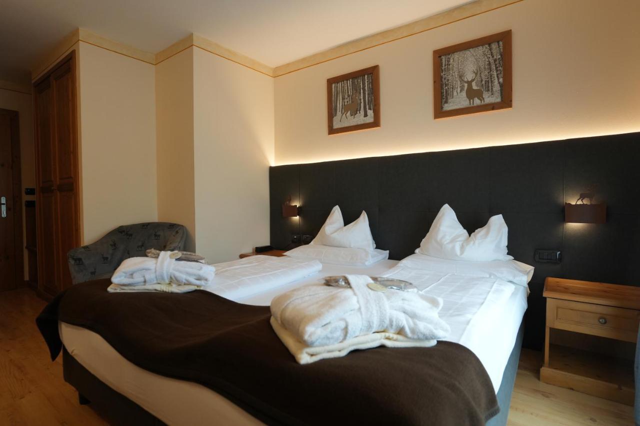 Hotel Al Parco Моена Екстериор снимка