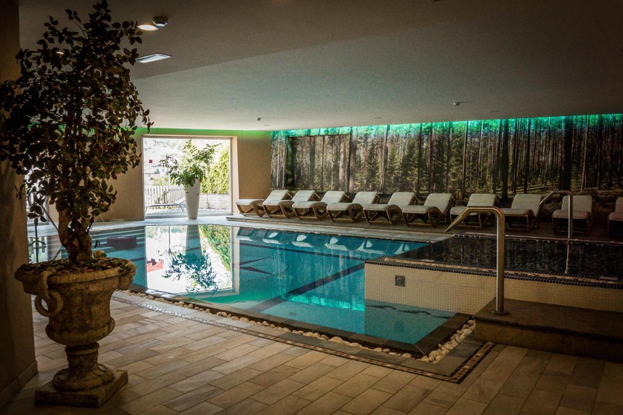 Hotel Al Parco Моена Екстериор снимка