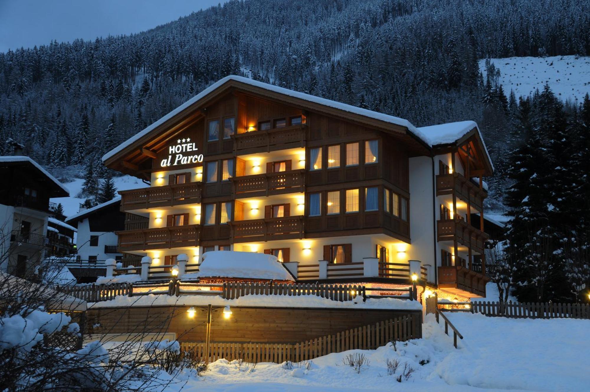 Hotel Al Parco Моена Екстериор снимка